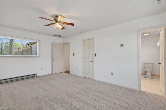 77 Bunting LN, Poquoson, VA 23662