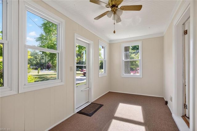 77 Bunting LN, Poquoson, VA 23662