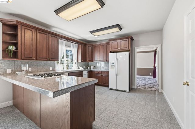 21472 Longeway Rd, Sonora, CA 95370