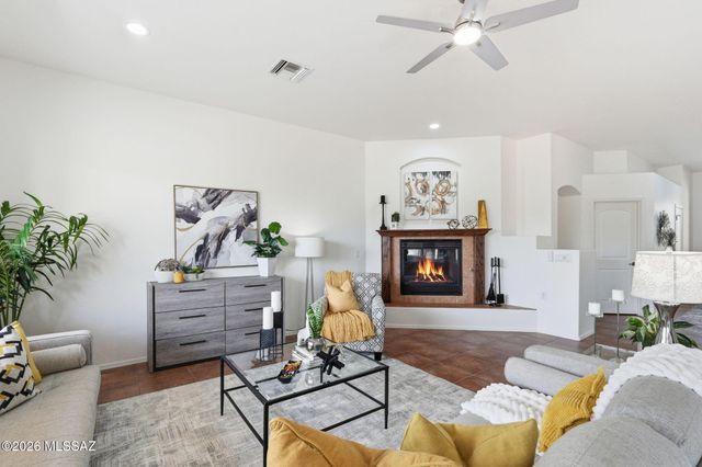 1367 S Madera Reserve Drive, Green Valley, AZ 85614