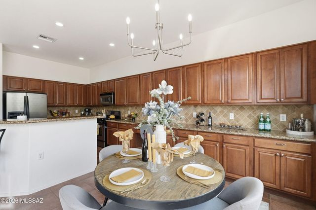 1367 S Madera Reserve Drive, Green Valley, AZ 85614