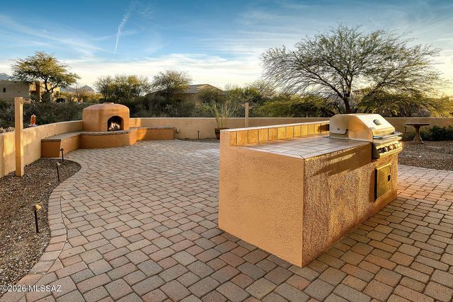 1367 S Madera Reserve Drive, Green Valley, AZ 85614