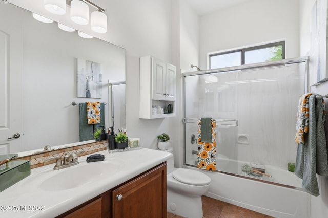 1367 S Madera Reserve Drive, Green Valley, AZ 85614