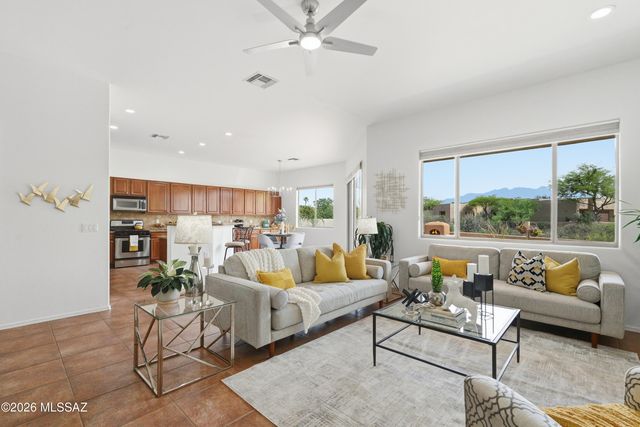 1367 S Madera Reserve Drive, Green Valley, AZ 85614