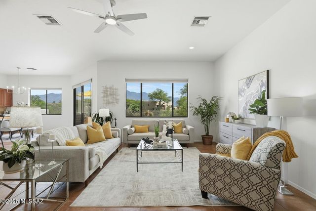 1367 S Madera Reserve Drive, Green Valley, AZ 85614