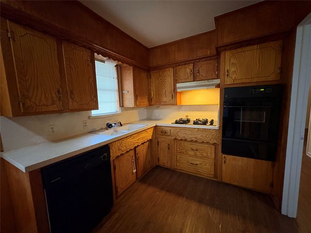 106 Campbell Street, Desoto, TX 75115