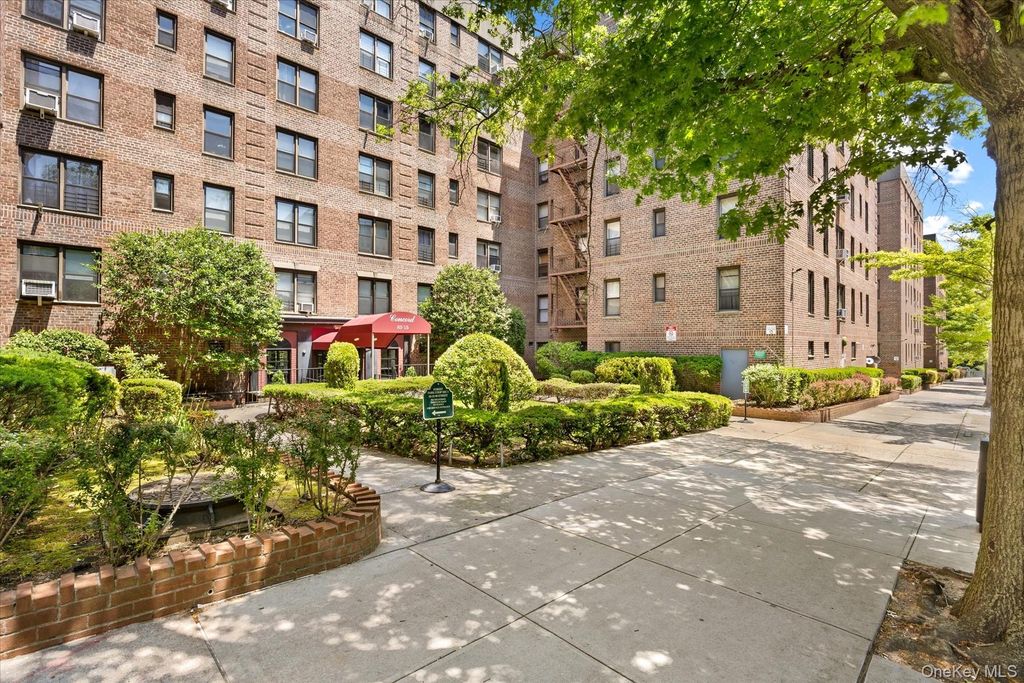 83-15 98th Street 5T, Woodhaven, NY 11421