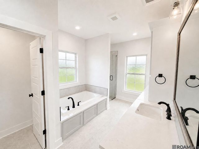 4438 Camargue Avenue, Baton Rouge, LA 70820