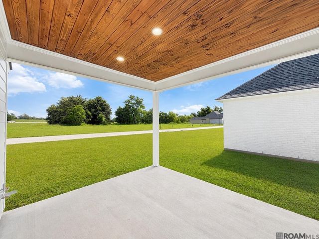 4438 Camargue Avenue, Baton Rouge, LA 70820