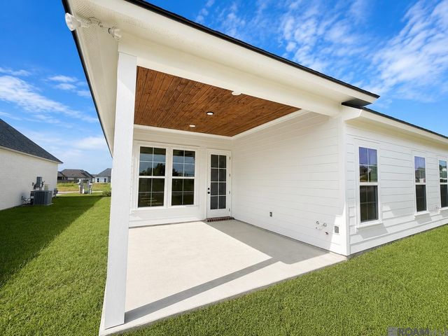 4438 Camargue Avenue, Baton Rouge, LA 70820