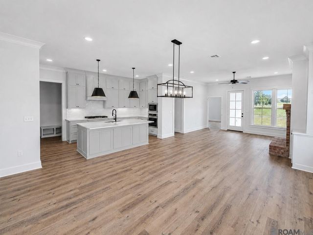 4438 Camargue Avenue, Baton Rouge, LA 70820