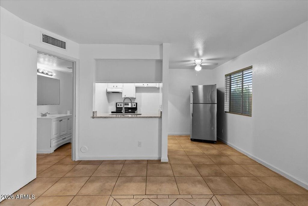 6302 N 64TH Drive 25, Glendale, AZ 85301 — photo 2
