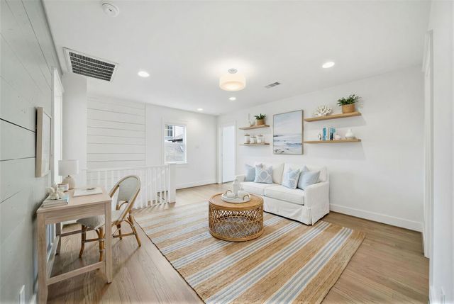 1111 Highland Street, Houston, TX 77009