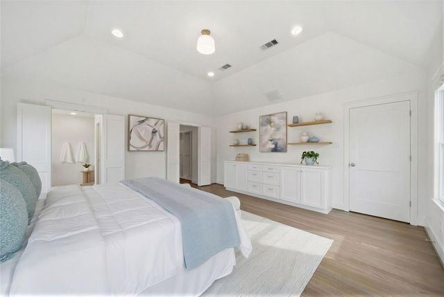 1111 Highland Street, Houston, TX 77009