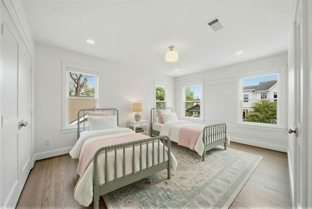 1111 Highland Street, Houston, TX 77009