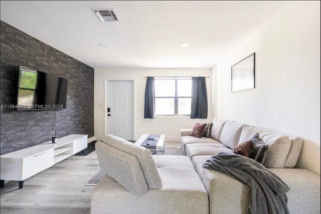 1200 NW 18th Ct 1200, Fort Lauderdale, FL 33311