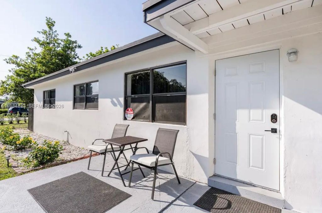 1200 NW 18th Ct 1200, Fort Lauderdale, FL 33311