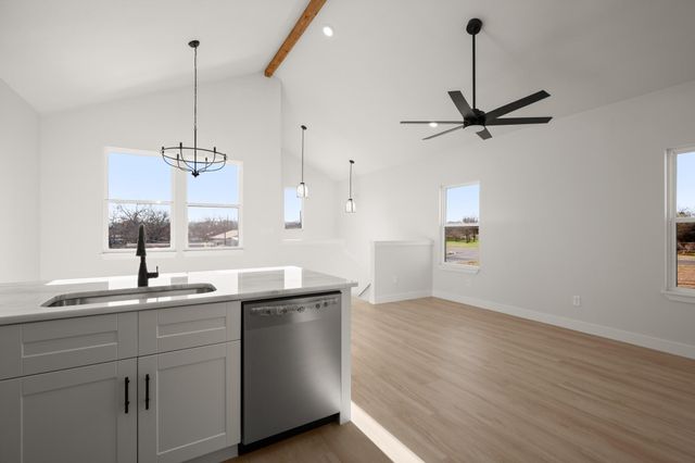 306 S Avenue P Ave A, Marble Falls, TX 78654