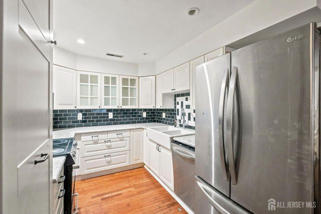 89 Tennyson Drive, Plainsboro, NJ 08536