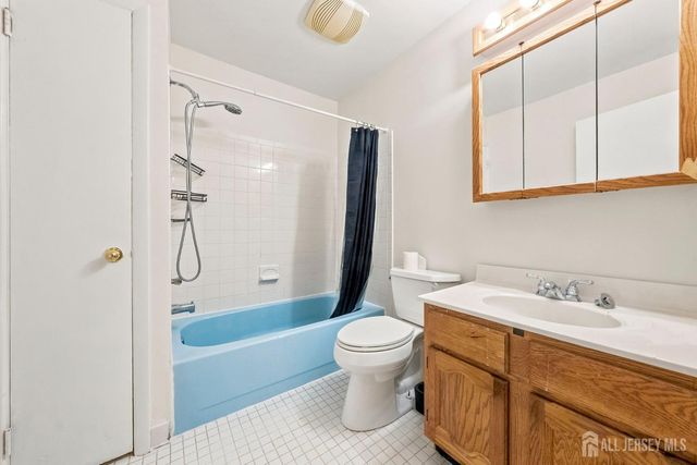 89 Tennyson Drive, Plainsboro, NJ 08536