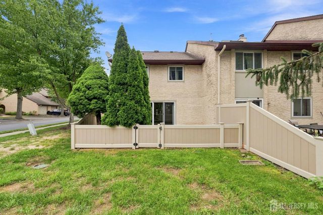 89 Tennyson Drive, Plainsboro, NJ 08536