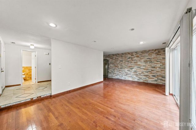 89 Tennyson Drive, Plainsboro, NJ 08536