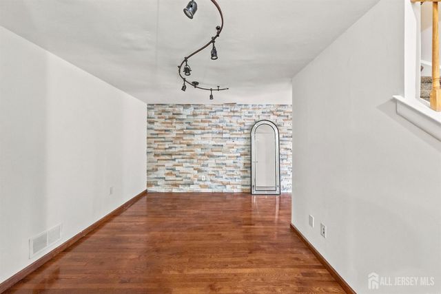 89 Tennyson Drive, Plainsboro, NJ 08536