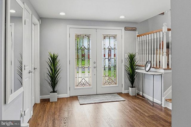87 WOODVIEW DR, Old Bridge, NJ 08857