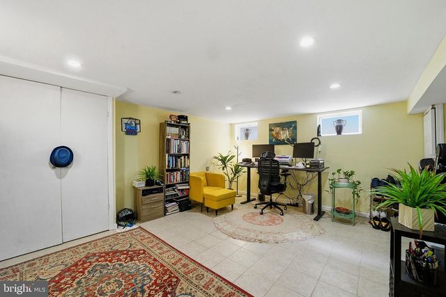 87 WOODVIEW DR, Old Bridge, NJ 08857