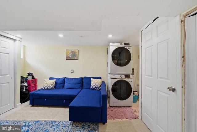 87 WOODVIEW DR, Old Bridge, NJ 08857