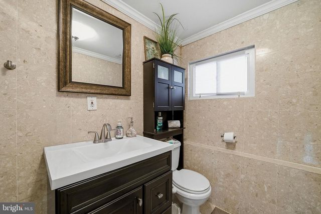 87 WOODVIEW DR, Old Bridge, NJ 08857