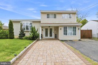87 WOODVIEW DR, Old Bridge, NJ 08857