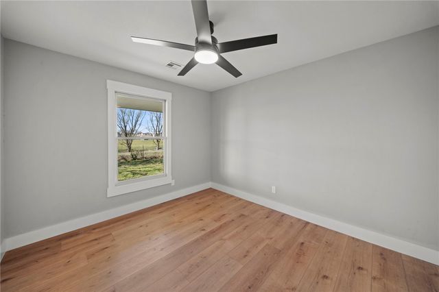 8120 N Coffelt Cemetery Road, Bentonville, AR 72713