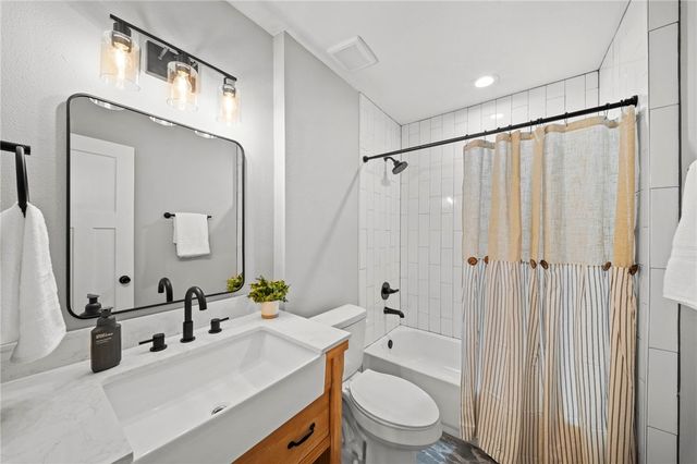 8120 N Coffelt Cemetery Road, Bentonville, AR 72713