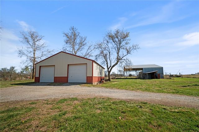 8120 N Coffelt Cemetery Road, Bentonville, AR 72713