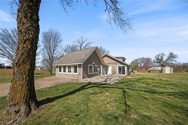 8120 N Coffelt Cemetery Road, Bentonville, AR 72713