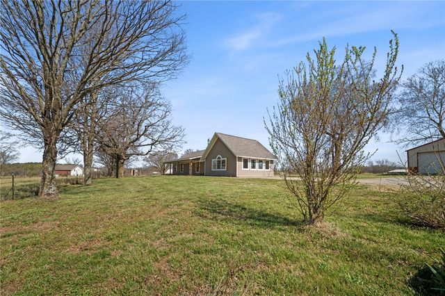 8120 N Coffelt Cemetery Road, Bentonville, AR 72713