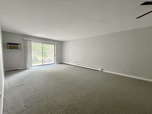 1331 S Finley Road 205, Lombard, IL 60148