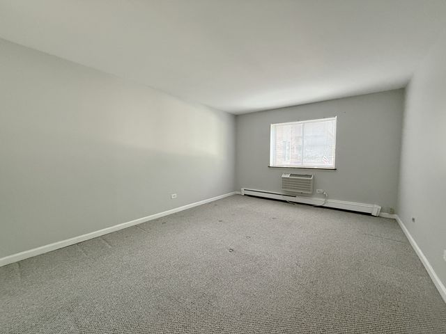 1331 S Finley Road 205, Lombard, IL 60148