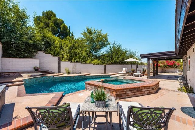 1520 E Newcrest Drive, West Covina, CA 91792