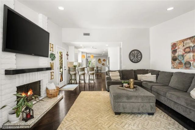 1520 E Newcrest Drive, West Covina, CA 91792