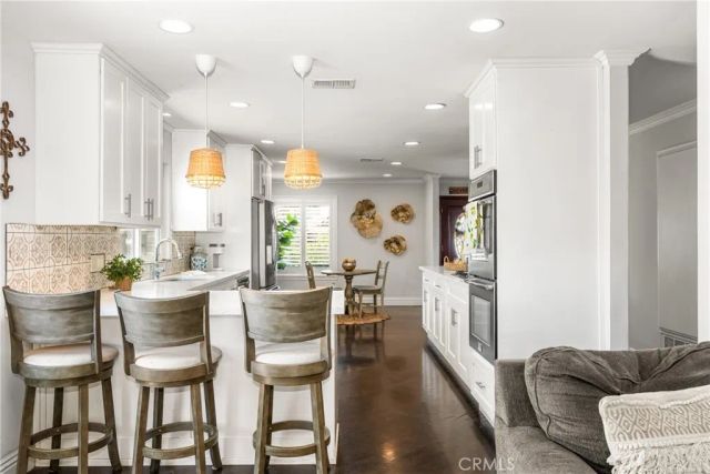 1520 E Newcrest Drive, West Covina, CA 91792