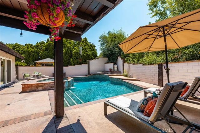 1520 E Newcrest Drive, West Covina, CA 91792