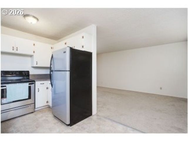 1800 Se STARK St Se, Portland, OR 97214
