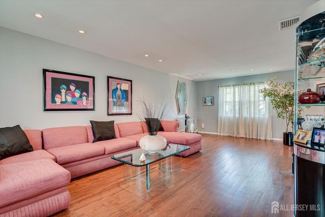 21 Marlin Avenue E, Edison, NJ 08820