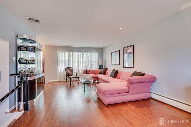 21 Marlin Avenue E, Edison, NJ 08820