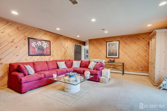 21 Marlin Avenue E, Edison, NJ 08820