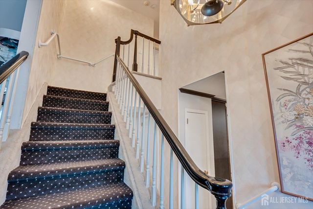 21 Marlin Avenue E, Edison, NJ 08820