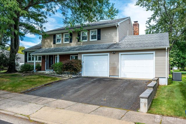 21 Marlin Avenue E, Edison, NJ 08820