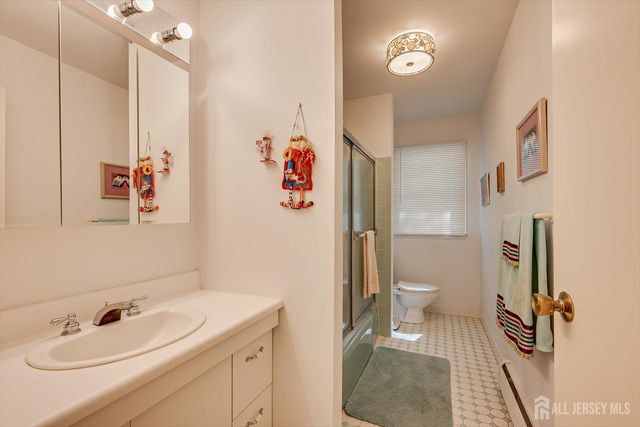 21 Marlin Avenue E, Edison, NJ 08820